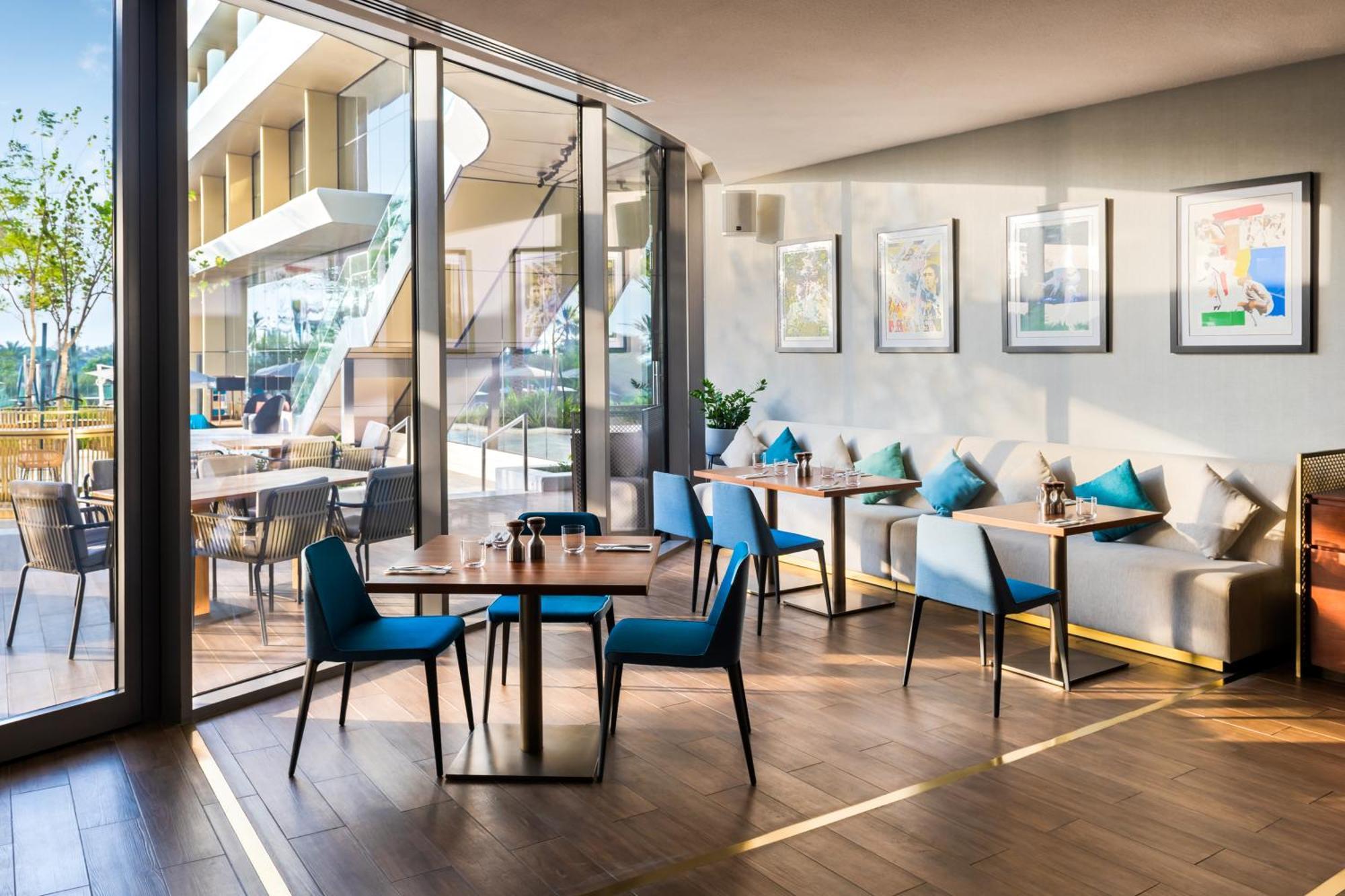 Ja Lake View Hotel, Dubai Exterior foto The Lounge at the InterContinental London The O2